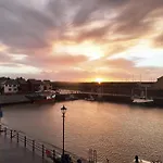 Harbour Side *